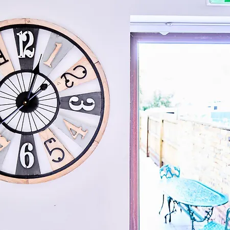 Belfry House Dom wakacyjny *